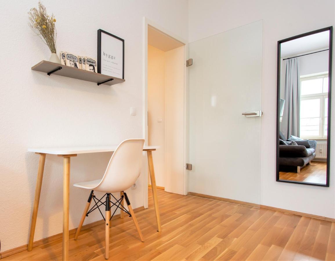 Luxus-apartment Im Herzen Von - Kostenloser Parkplatz In Videouberwachter Tiefgarage Apartment Leipzig